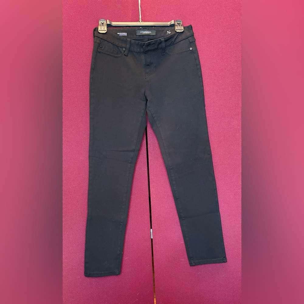 Liverpool Black Madonna Legging